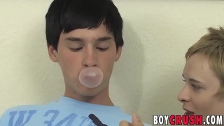 Cock riding teenager chews on bubble gum with boyfriend