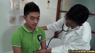 Gay doctor seduces nympho Asian patient in medical room